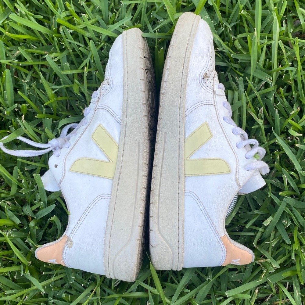 Veja V-10 Leather Sneakers White Yellow Peach Womens 9 EUR 40 Low Top Trainers - Picture 10 of 10